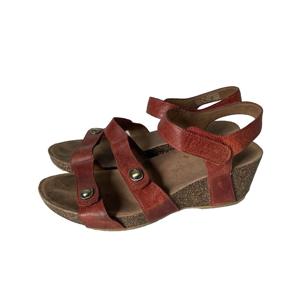 Dansko Women's Savannah Wedge Sandals Coral Wax Leather Supportive Size 40, US 9